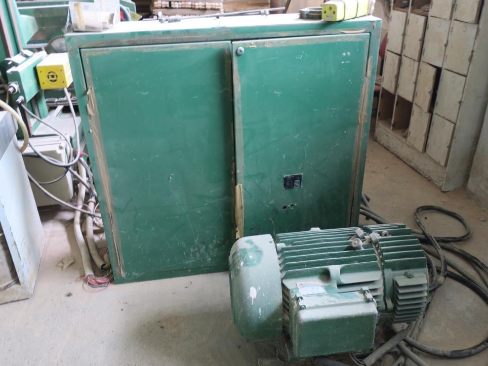 Dřevoobráběcí stroje-6